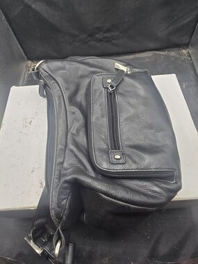 Women's Black Leather Crossbody Bag with Front Zip Pocket